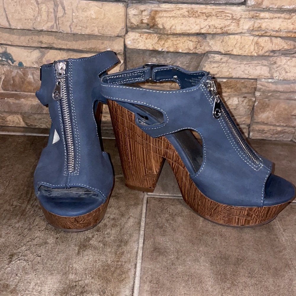 Guess wedges